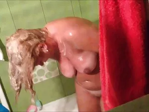 Due troie sentono un ...