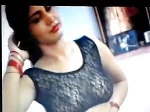 Procace ragazza cret ...