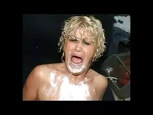 Attraente ragazza xx ...