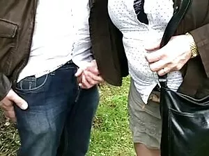 Un uomo in un vestit ...