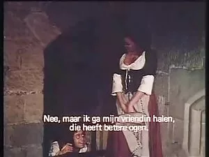 Donna con rasata cas ...