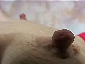 Un uomo riprese porn ...