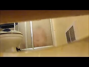 Vanessa attivamente  ...